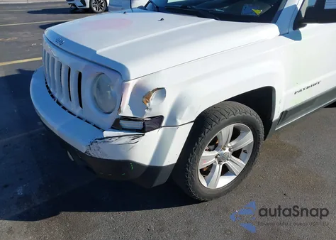 2012 Jeep Patriot Latitude z USA, uszkodzony, nr VIN 1C4NJPFB9CD634408